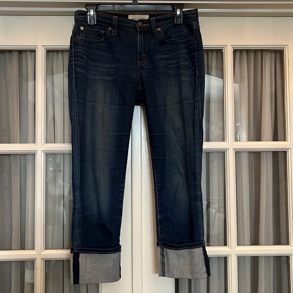 Henry & Belle Drake medium wash denim cropped with a cuff size 27